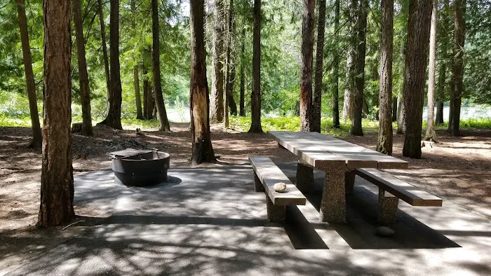 Yaak River Campground Picture 5