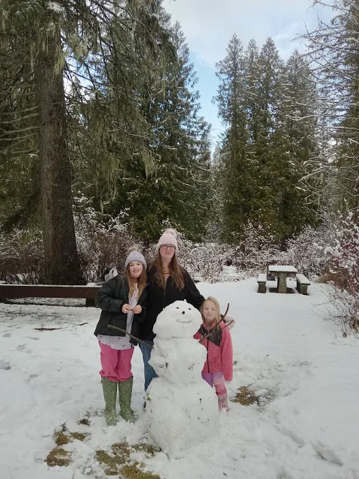 Giant White Pine Campground and Trailhead Picture 3