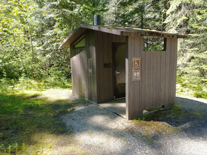 Emerald Creek Campground Picture 9