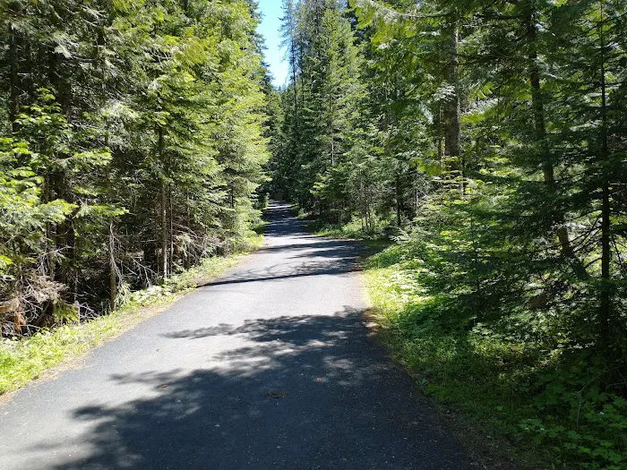 Emerald Creek Campground Picture 7