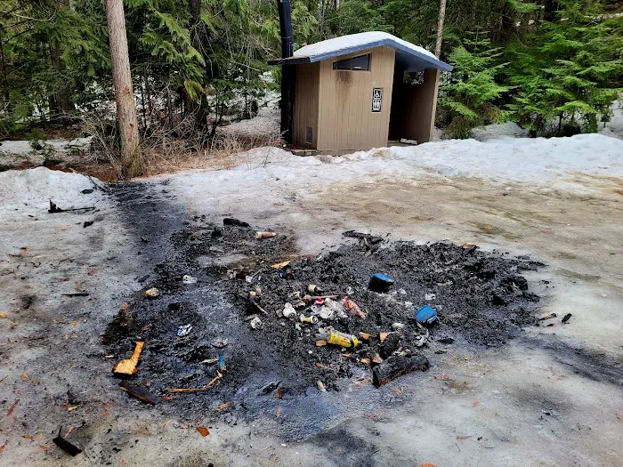 Smith Lake Campground Picture 9