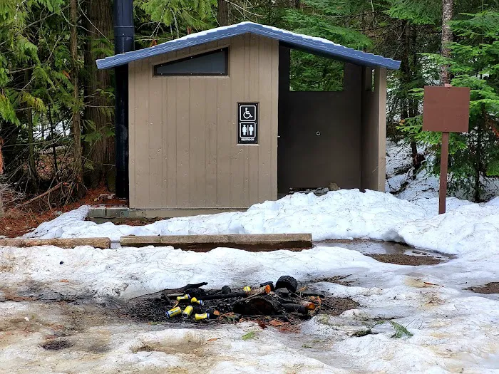 Smith Lake Campground Picture 4