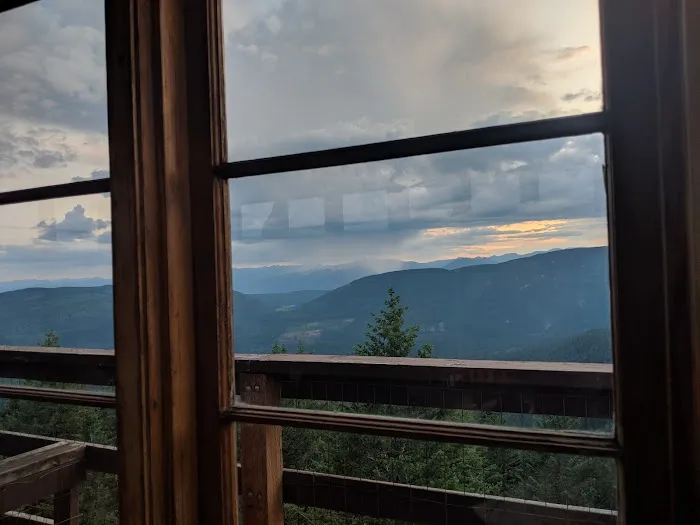 Deer Ridge Lookout Picture 8