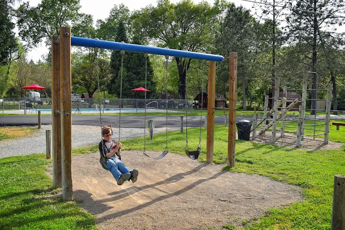 Medford / Gold Hill KOA Journey Picture 3
