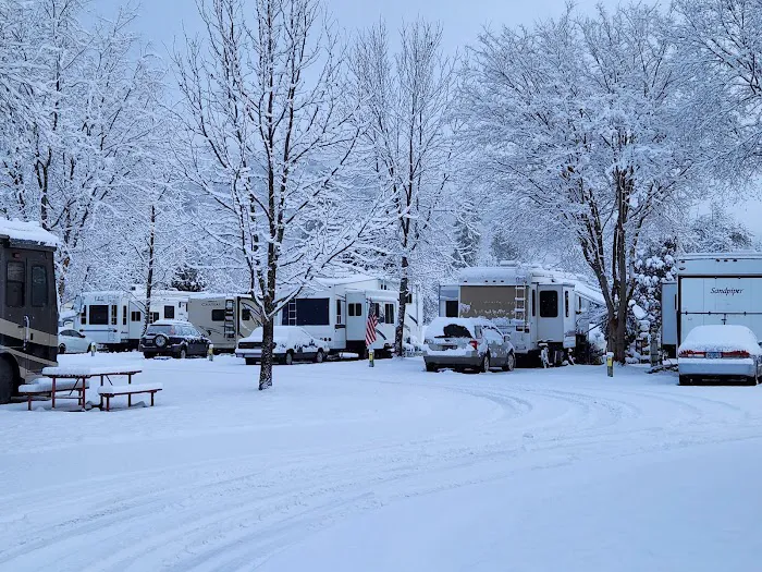 Medford / Gold Hill KOA Journey Picture 9