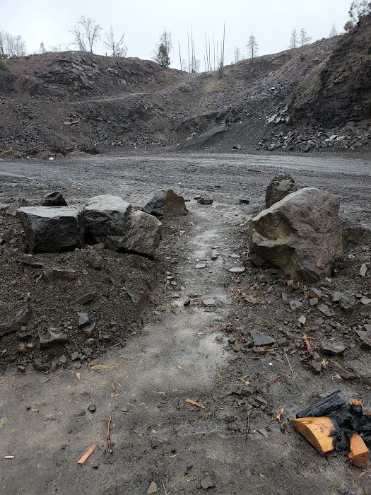 Salt Creek Gravel Pit Picture 5