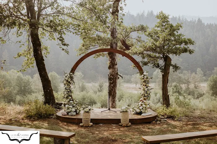 Cedar Bloom Farm Picture 3