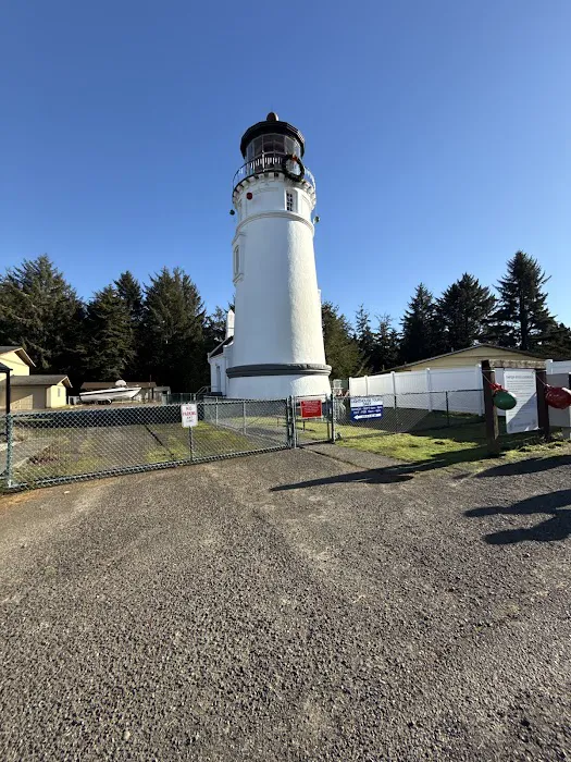 Umpqua Lighthouse State Park Campground Picture 3