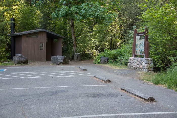 Susan Creek Campground Picture 4