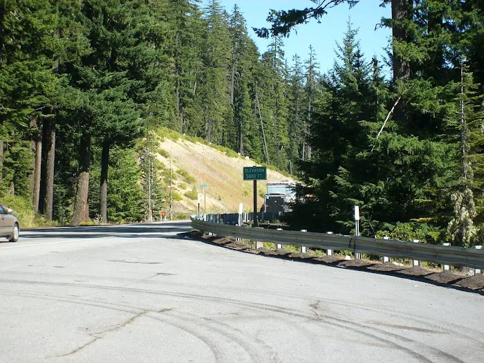 Pacific Crest Trailhead - Willamette Pass Picture 5