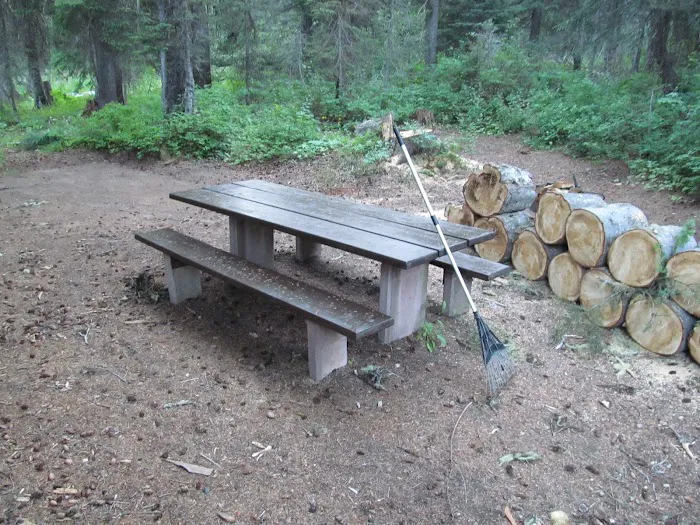 Mammoth Springs Campground Picture 1