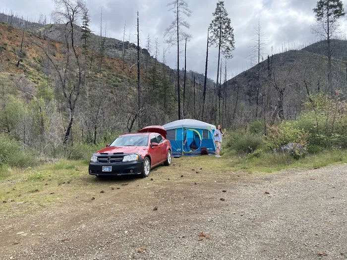 Briggs Creek Campground Picture 5