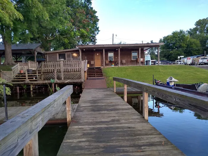 Sportsman's Lodge Picture 6