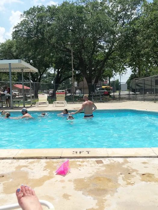 Lafayette KOA Holiday Picture 9