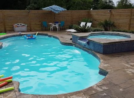 L'Acadie Inn & RV Park