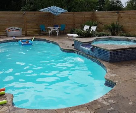 L'Acadie Inn & RV Park
