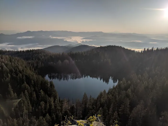 Twin Lakes Shelter Picture 1
