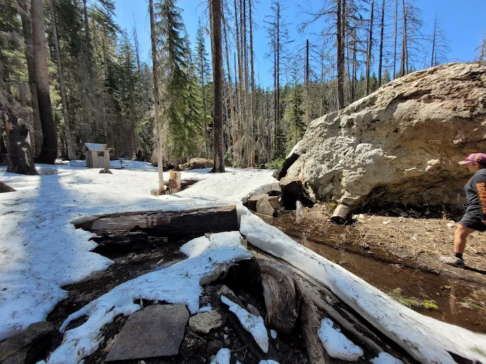 Twin Lakes Shelter Picture 5