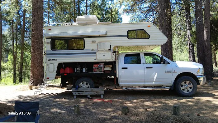 Crescent Creek Campground Picture 5