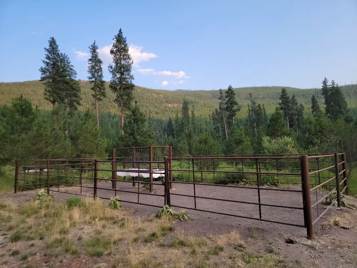 Pleasant Valley Campground Picture 4