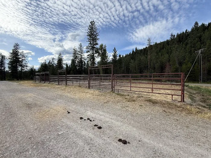 Horse corral Picture 2