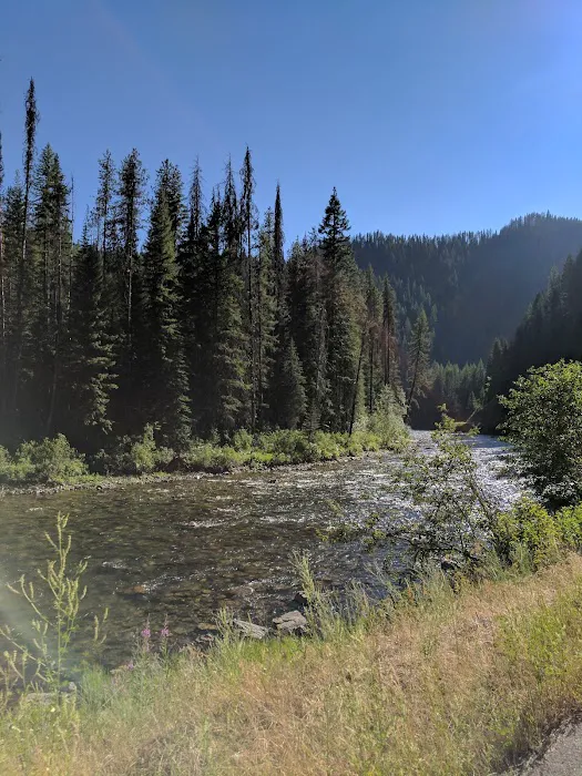Fly Flat Campground Picture 1