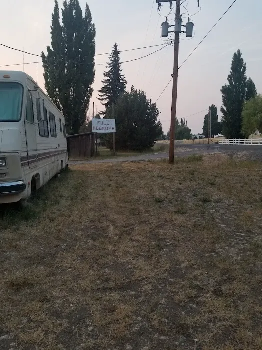 Agency Lake Resort Picture 7