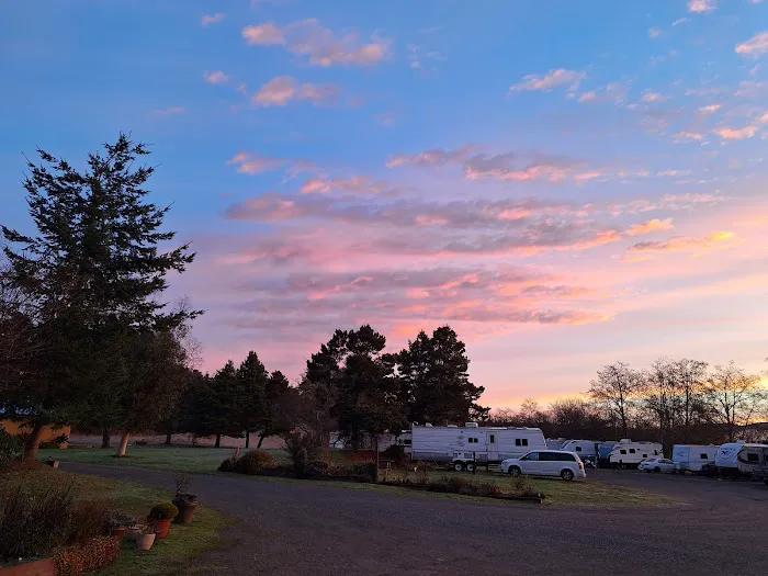Coquille River RV Park Picture 2