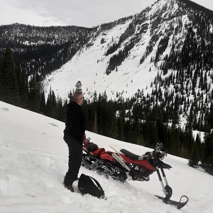 Red Meadow Lake Campground Picture 4