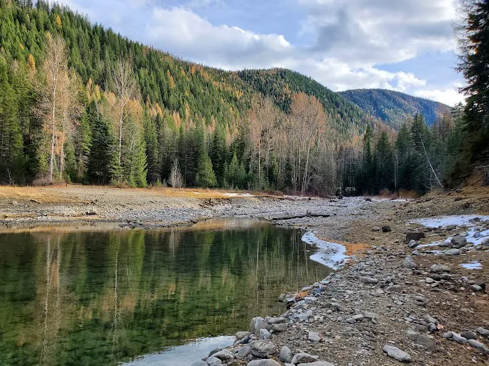 LOST JOHNNY POINT CAMPGROUND Picture 6