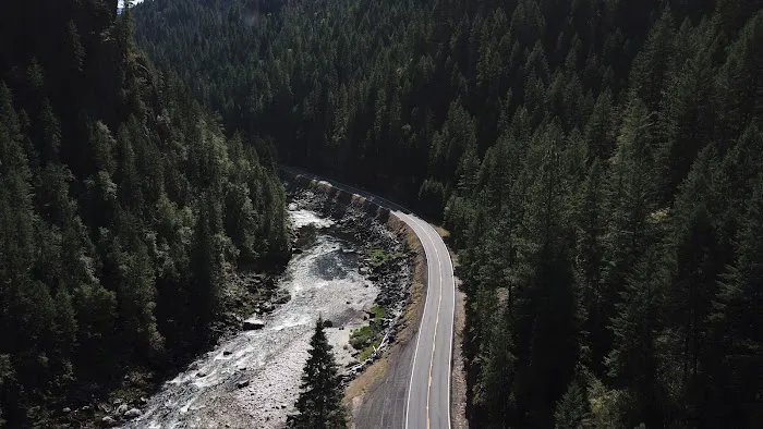 WILDERNESS GATEWAY Picture 1