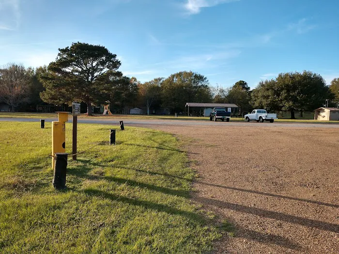 Riverton Lake Campgrounds Picture 10