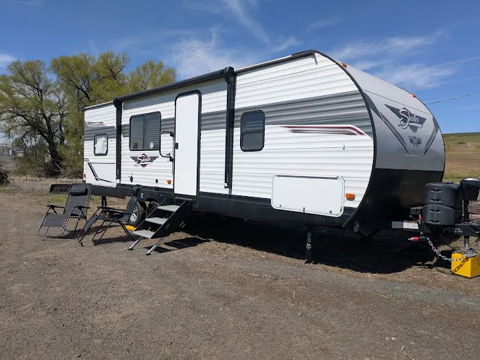 Long Table Camping & Lodging Picture 2