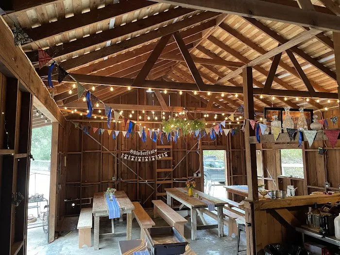 Whiskey Hill Barn Picture 1
