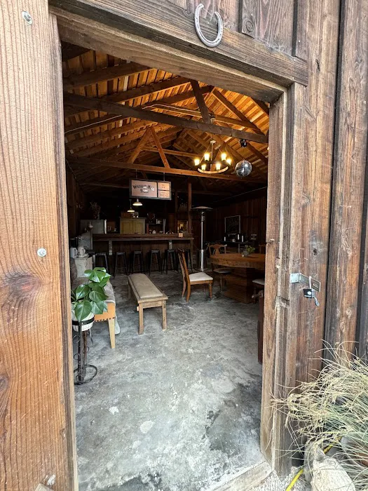 Whiskey Hill Barn Picture 9