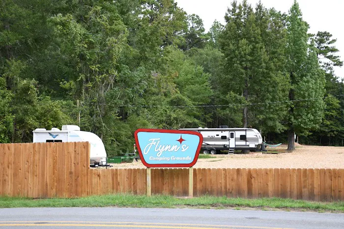 Flynn's Camping Grounds Picture 8