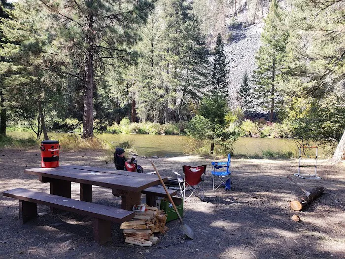 Harry's Flat Campground Picture 7