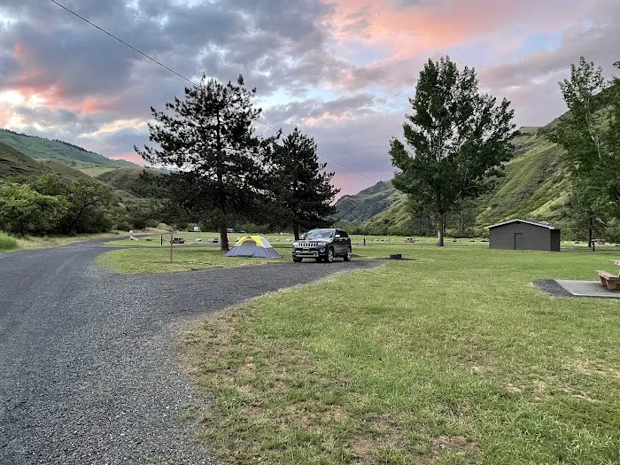 Hammer Creek Campground Picture 2