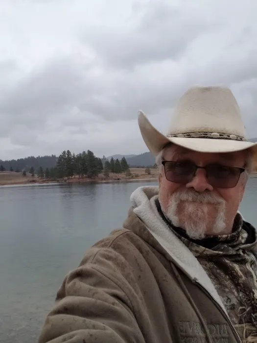 Harper's Lake Campground Picture 9