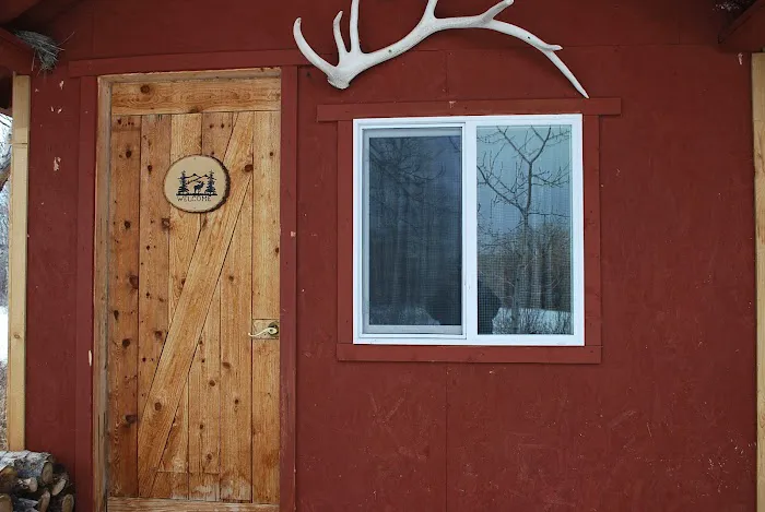 Glacier Elkhorn Cabins and Campground Picture 4