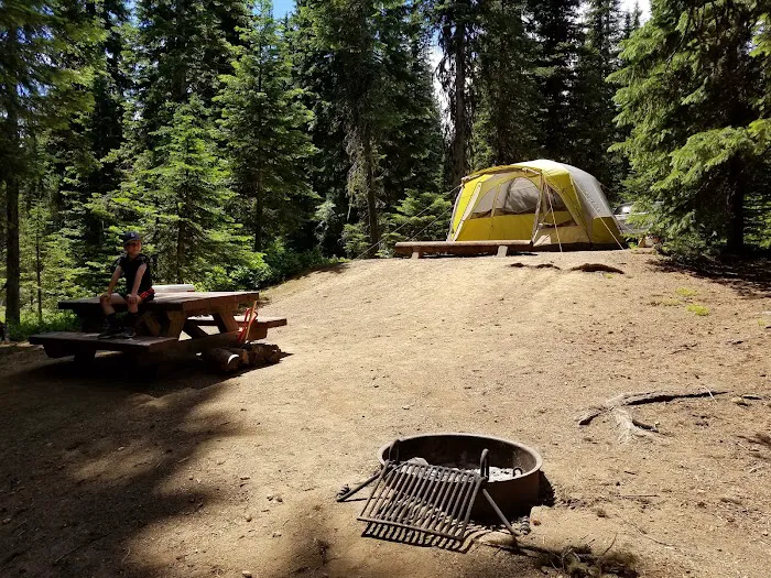 Jubilee Lake Campground Picture 8