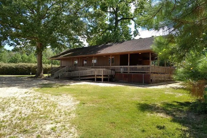Whispering Creek Lodging & RV Resort Picture 9