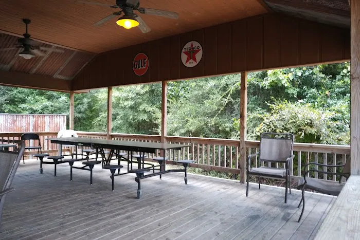 Whispering Creek Lodging & RV Resort Picture 7