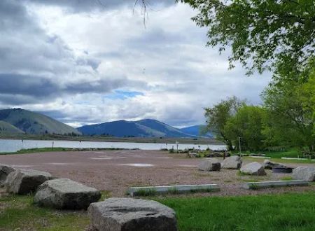 Browns Lake Campground