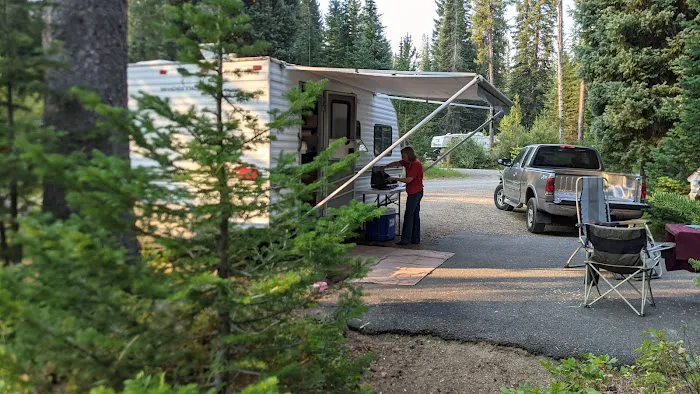 UPPER PAYETTE LAKE CAMPGROUND Picture 1