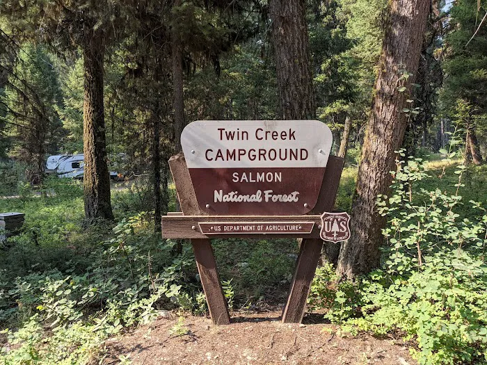 Twin Creek Campground & Group Picnic Picture 6