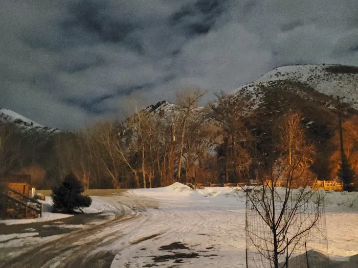 North Fork Motel & Campground Picture 4