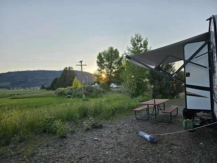 Junipers Reservoir RV Resort Picture 2