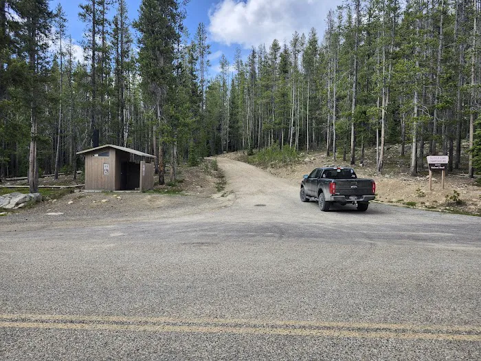 Summit Lake Campground Picture 4