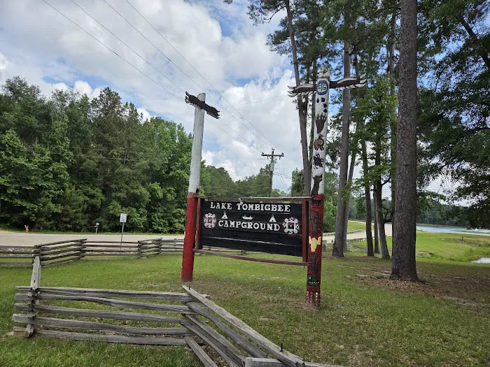 Alabama-Coushatta Tribe Lake Campground Picture 8